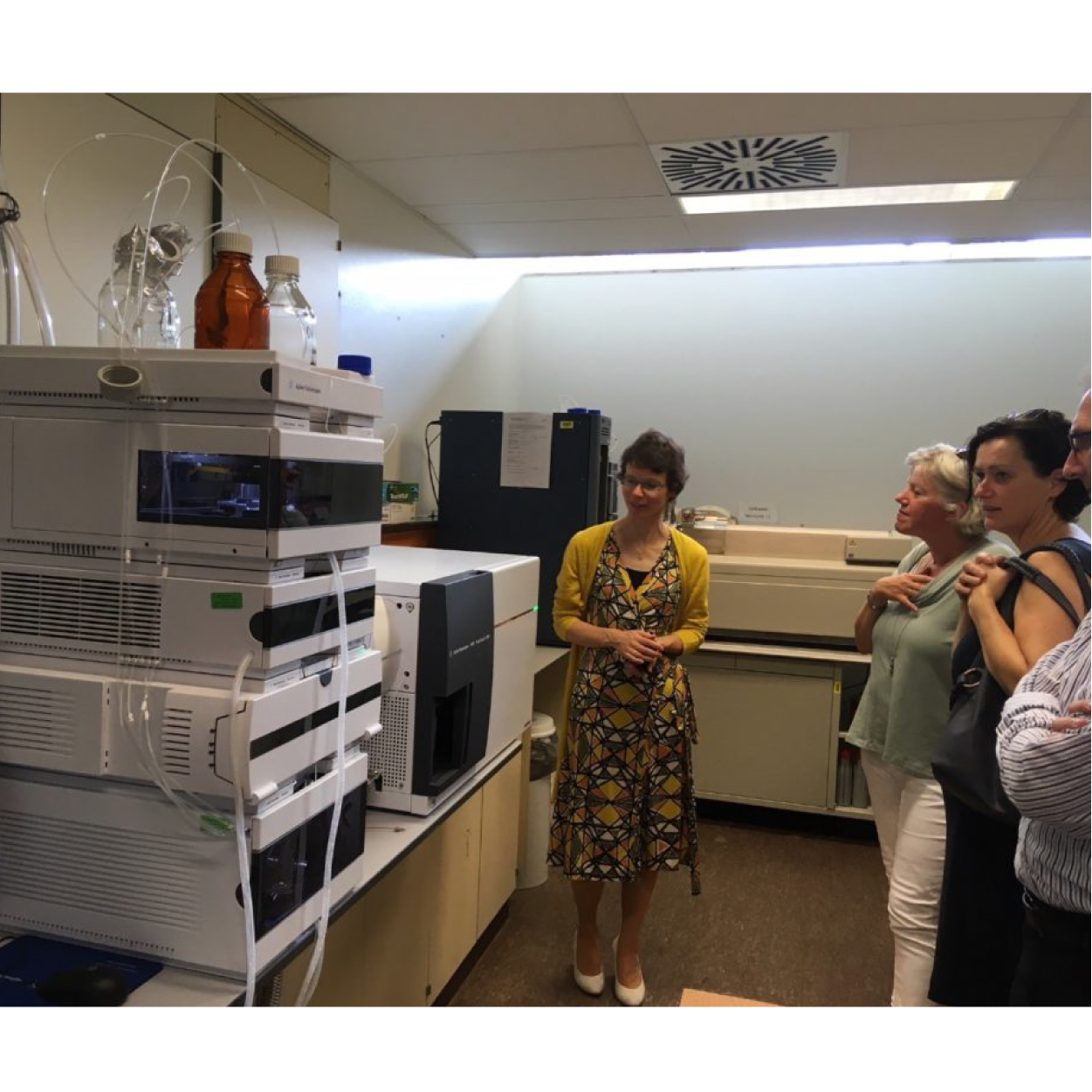 Monique gives labtour